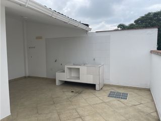 Foto 12 de Casa con terraza y parqueadero automático en las Mercedes, Palmira.