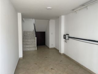 Foto 2 de Casa con terraza y parqueadero automático en las Mercedes, Palmira.