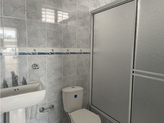 Foto 16 de Casa con terraza y parqueadero automático en las Mercedes, Palmira.