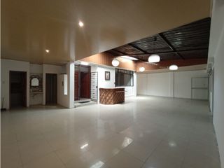 Foto 11 de La Carolina, Casa Comercial en Renta, 395m2, 9 Ambientes
