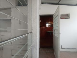 Foto 14 de La Carolina, Casa Comercial en Renta, 395m2, 9 Ambientes