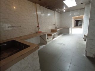 Foto 28 de La Carolina, Casa Comercial en Renta, 395m2, 9 Ambientes
