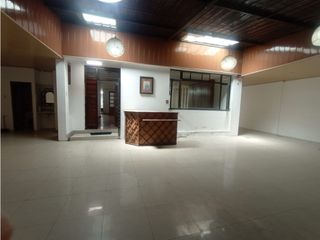 Foto 17 de La Carolina, Casa Comercial en Renta, 395m2, 9 Ambientes