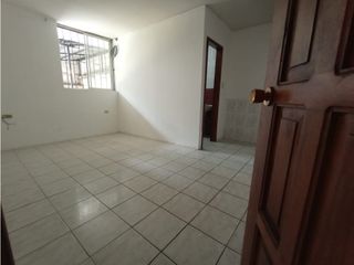 Foto 16 de La Carolina, Casa Comercial en Renta, 395m2, 9 Ambientes