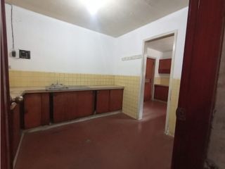 Foto 7 de La Carolina, Casa Comercial en Renta, 395m2, 9 Ambientes