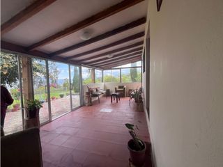 Foto 1 de Guayllabamba, Casa Comercial en Renta, 130m2, 9 Ambientes