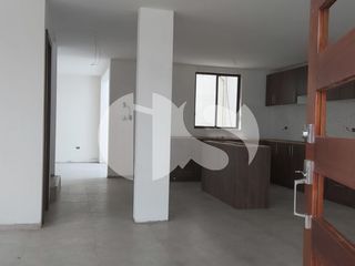 Foto 4 de CASA EN VENTA SECTOR LOS CEREZOS, CUENCA
