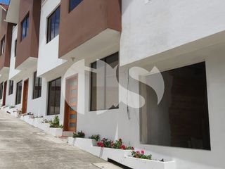 Foto 2 de CASA EN VENTA SECTOR LOS CEREZOS, CUENCA