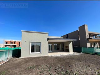 Foto 3 de Casa a estrenar con 3 dormitorios en venta en Vila Marina