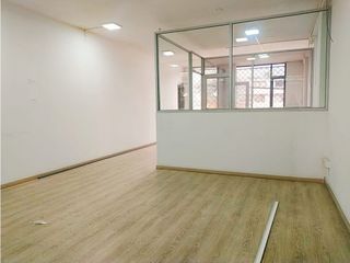 Foto 3 de La Ajavi, Casa Comercial en Renta, 330m2, 4 Ambientes
