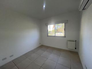 Foto 16 de Casa en alquiler en barrio Santa Guadalupe Pilar del Este