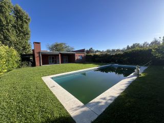 Foto 5 de Casa en alquiler en barrio Santa Guadalupe Pilar del Este