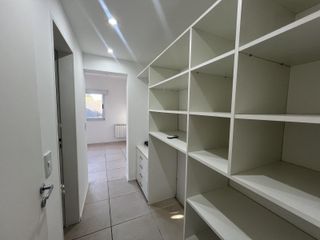 Foto 11 de Casa en alquiler en barrio Santa Guadalupe Pilar del Este