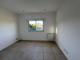 Foto 13 de Casa en alquiler en barrio Santa Guadalupe Pilar del Este