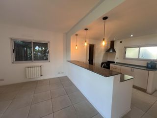 Foto 30 de Casa en alquiler en barrio Santa Guadalupe Pilar del Este