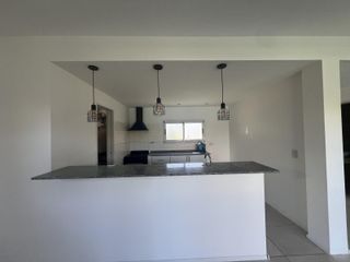 Foto 41 de Casa en alquiler en barrio Santa Guadalupe Pilar del Este