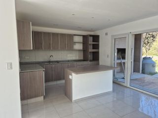 Foto 5 de Alquiler Duplex 2 dorm B. La Castellana Neuquen
