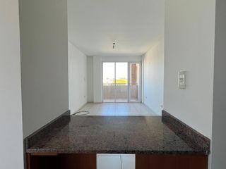 Foto 7 de En alquiler Departamento 1 dormitorio, cochera y baulera - Cipolletti Centro
