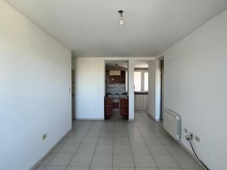 Foto 4 de En alquiler Departamento 1 dormitorio, cochera y baulera - Cipolletti Centro