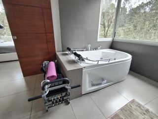 Foto 15 de Renta de Casa Amoblada con diseño Moderno-Minimalista con piscina, Sector Intervalles