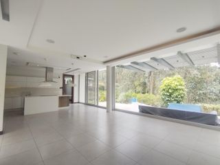 Foto 36 de Renta de Casa Amoblada con diseño Moderno-Minimalista con piscina, Sector Intervalles