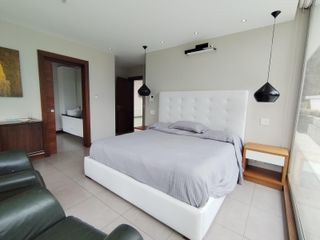 Foto 12 de Renta de Casa Amoblada con diseño Moderno-Minimalista con piscina, en  la Intervalles