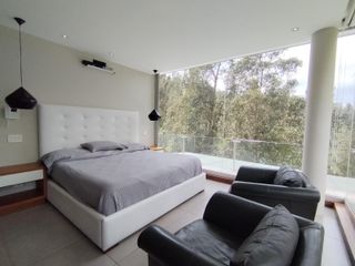 Foto 11 de Renta de Casa Amoblada con diseño Moderno-Minimalista con piscina, en  la Intervalles