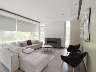 Foto 4 de Renta de Casa Amoblada con diseño Moderno-Minimalista con piscina, en  la Intervalles