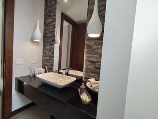 Foto 10 de Renta de Casa Amoblada con diseño Moderno-Minimalista con piscina, en  la Intervalles