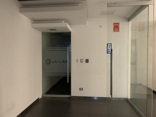 Foto 25 de Alquier de oficina implementada en San Isidro