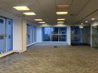 Foto 1 de Alquier de oficina implementada en San Isidro