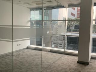 Foto 14 de Alquier de oficina implementada en San Isidro