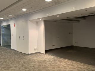 Foto 20 de Alquier de oficina implementada en San Isidro