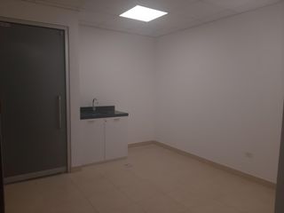Foto 13 de Alquilo todo el piso en torre empresarial