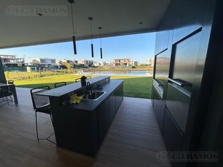 Foto 3 de Casa en venta en el Barrio Costas,, Puertos / Escobar
