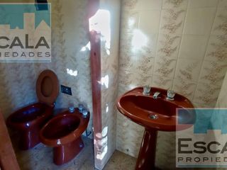 Foto 17 de Casa quinta en alquiler pileta amplio jardin amoblada