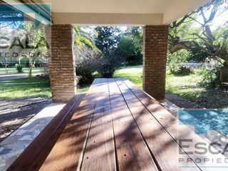 Foto 13 de Casa quinta en alquiler pileta amplio jardin amoblada