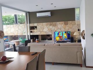 Foto 22 de alquiler CASA de SUPER DISEÑO, Pileta Climatizada.- Mensual