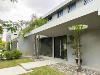 Foto 1 de Casa en venta en 5 ambientes en Nordelta, El Golf, GBA Norte