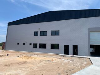 Foto 1 de Alquiler Depósito 1500 m2 - Moreno