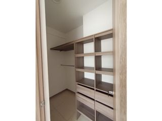 Foto 11 de Se arrienda  hermoso apartamento en  calasanz parte  baja