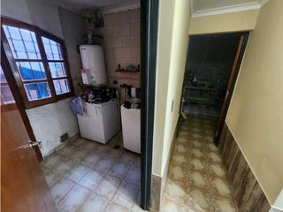 Foto 15 de VENTA DE ESPECTACULAR CASA DE 2 PLANTAS, EN  PLENO CENTRO DE RIVADAVIA