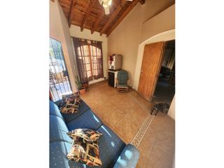 Foto 4 de VENTA DE ESPECTACULAR CASA DE 2 PLANTAS, EN  PLENO CENTRO DE RIVADAVIA