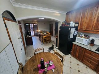 Foto 9 de VENTA DE ESPECTACULAR CASA DE 2 PLANTAS, EN  PLENO CENTRO DE RIVADAVIA