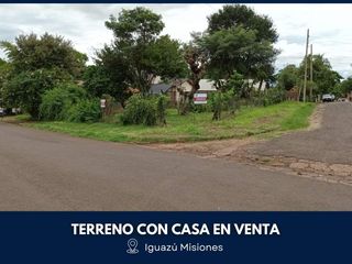 Foto 1 de VENTA de TERRENO en ESQUINA con CASA-Puerto Iguazú