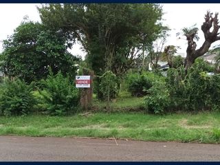 Foto 3 de VENTA de TERRENO en ESQUINA con CASA-Puerto Iguazú