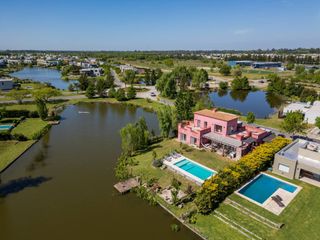 Foto 42 de VENTA CASA 5 AMB A LA LAGUNA B. EL CANTON ISLAS