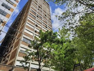 Foto 1 de En venta | 4 ambientes con cochera | Ramos MejÃ­a
