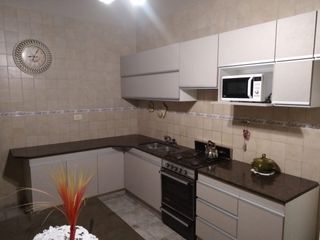 Foto 3 de Pizarro 6100. Casa 4 ambientes.