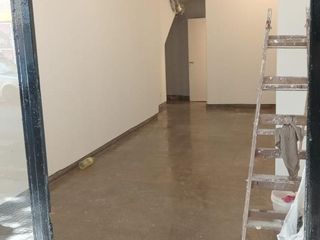 Foto 2 de Exc. Local Comercial con Baño   Sótano a Mts. de Av. Monroe y a 2/c Av. Cabildo